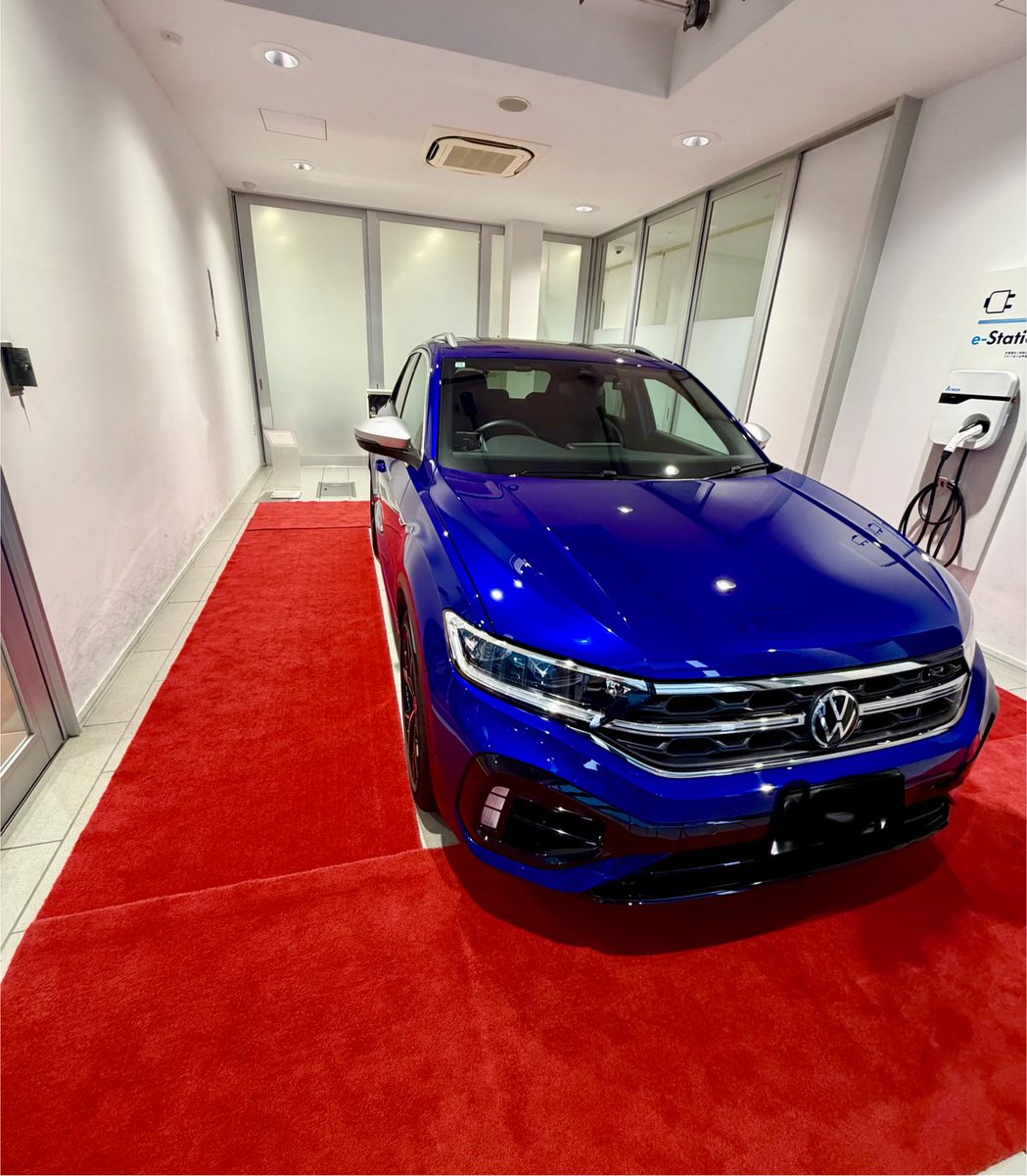 masa_o1173's tweet photo. 今日、無事に認定中古車が
納車されました😊
初めてのVolkswagenライフを
楽しみたいと思います👍
#volkswagen
#trocr
#volkswagenlifestyle
#認定中古車 https://t.co/Ym771dA2v9
