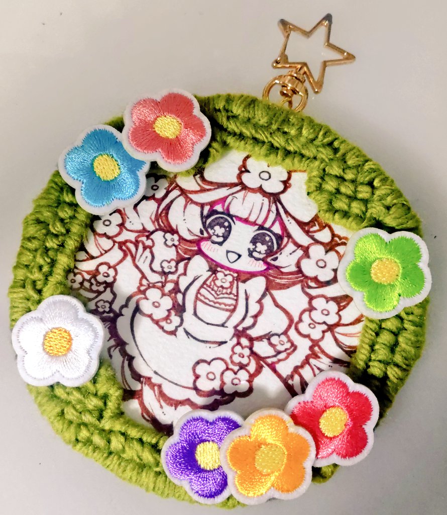 トツキ tweet media