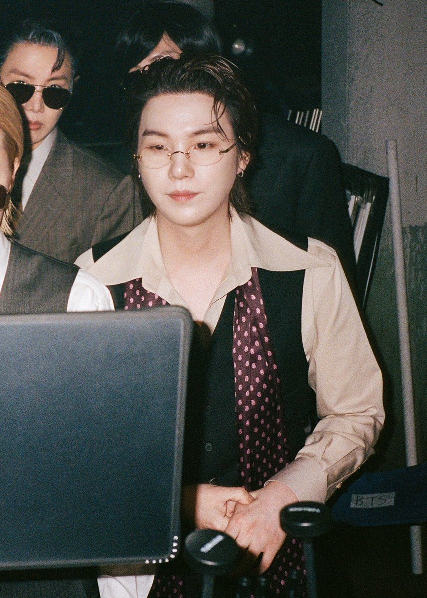honeysugatd's tweet photo. แล้วหยิกตัวเองทำไมมมม 😭😭🥲🥲 https://t.co/LkNKh7eGo7