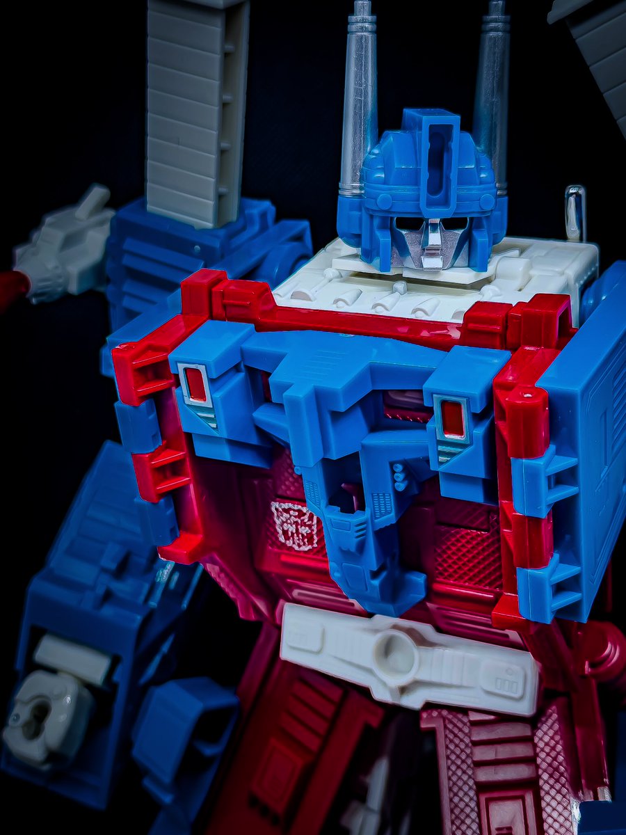 Ian (The Chronicles of Cliffjumper) tweet media