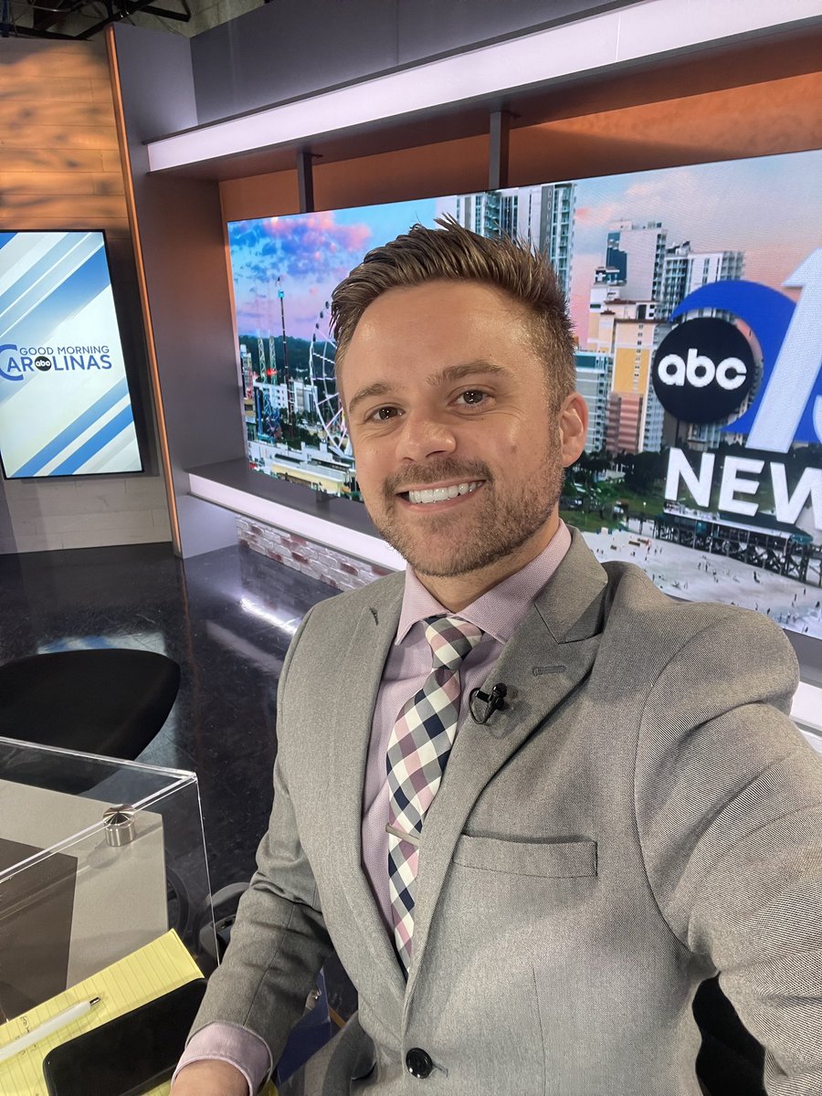 Simon Williams tweet media