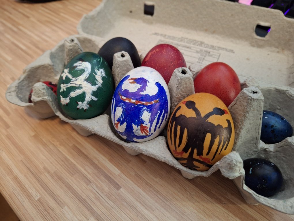 That bottom right one is neither heraldic, nor Easter, nor an egg…