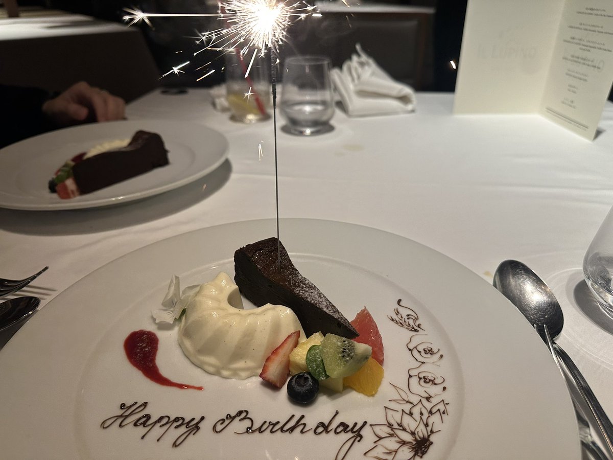 cmmnpi's tweet photo. お誕生日のお祝いしてもらいました🥂

ほんじつお誕生日です https://t.co/GV9Csku0FY