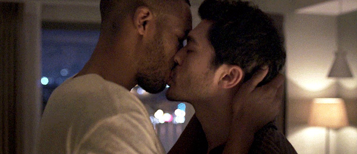 Henry Golding y Parker Sawyers en Monsoon (2019) dir. Hong Khaou