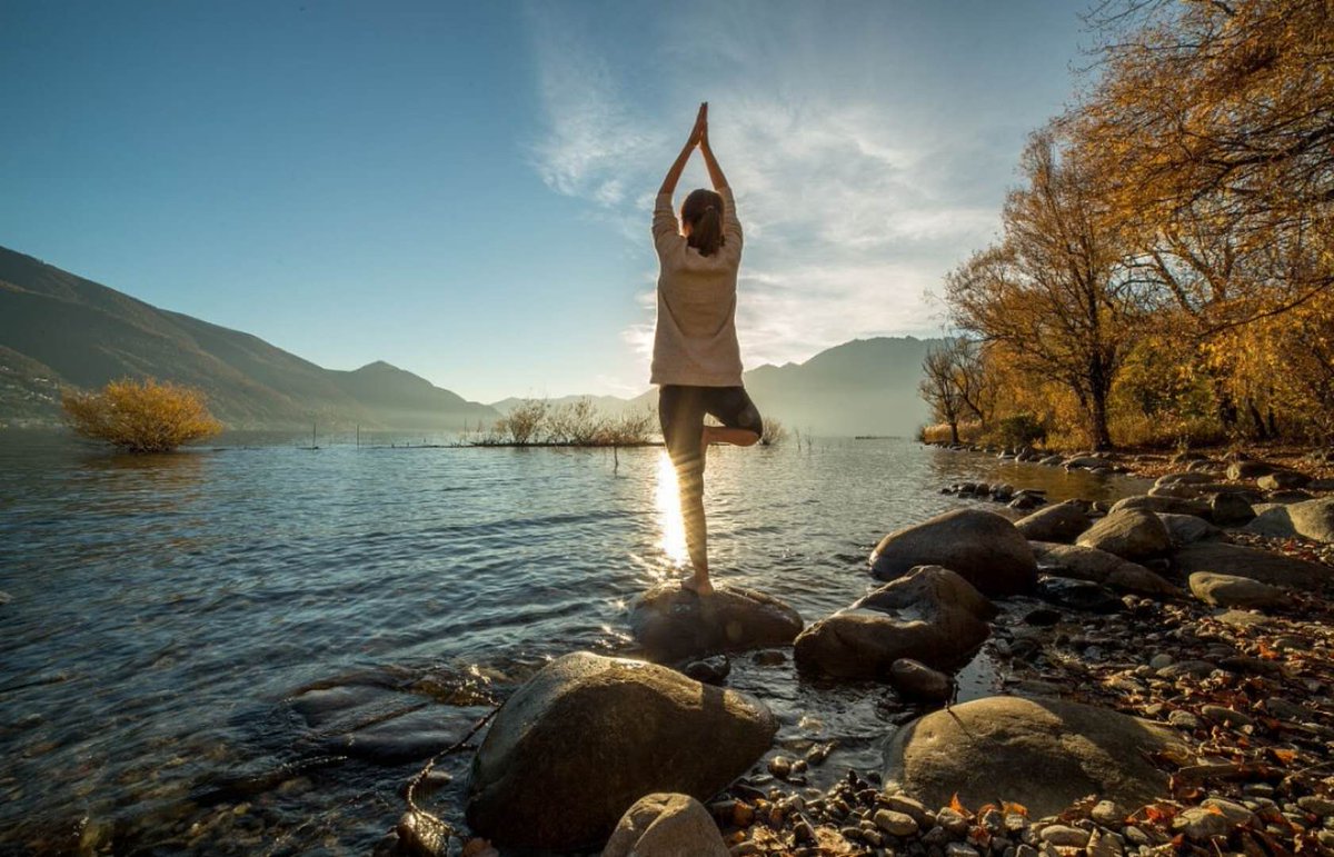 SnowBeRrRY's tweet photo. "Tried the new floating yoga class—no mat, just water holding me up. Felt weightless, calm, and surprisingly challenged! Who’s joining next" https://t.co/1kkpIV6yCz