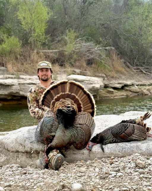 SPORTSMANchnl's tweet image. "Back to public land warrior roots." - @drew.garcia18 

#ITSINOURBLOOD #outdoors #hunting #publicland #wildturkey