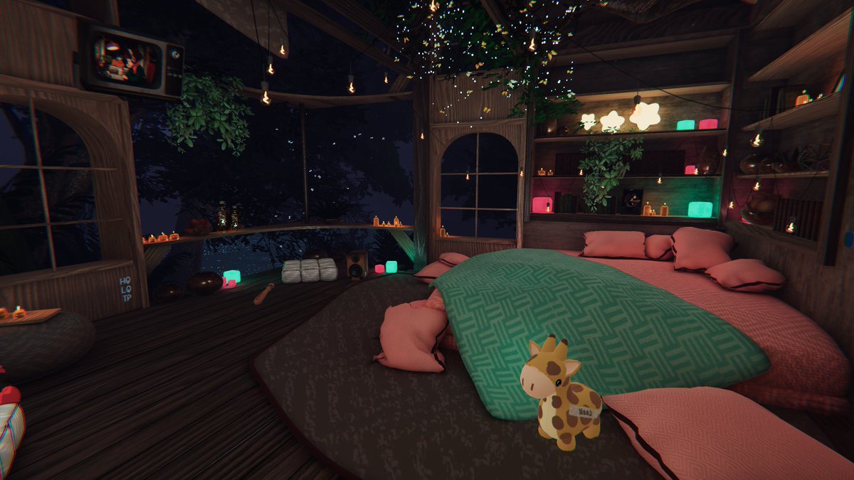 A hooded figure/ 'レヴィン' tweet media