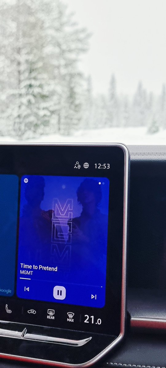 Therese Verdun 🦢👑 tweet media