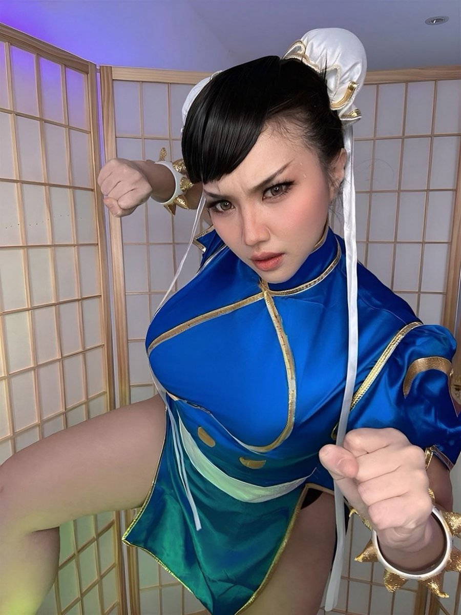 ItsAriagg tweet media