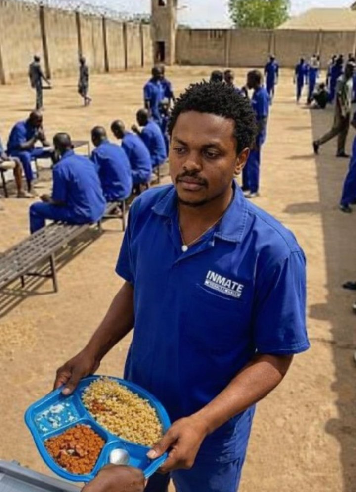 fw67641's tweet photo. Blord in kuje prison https://t.co/xGgfjUkowm