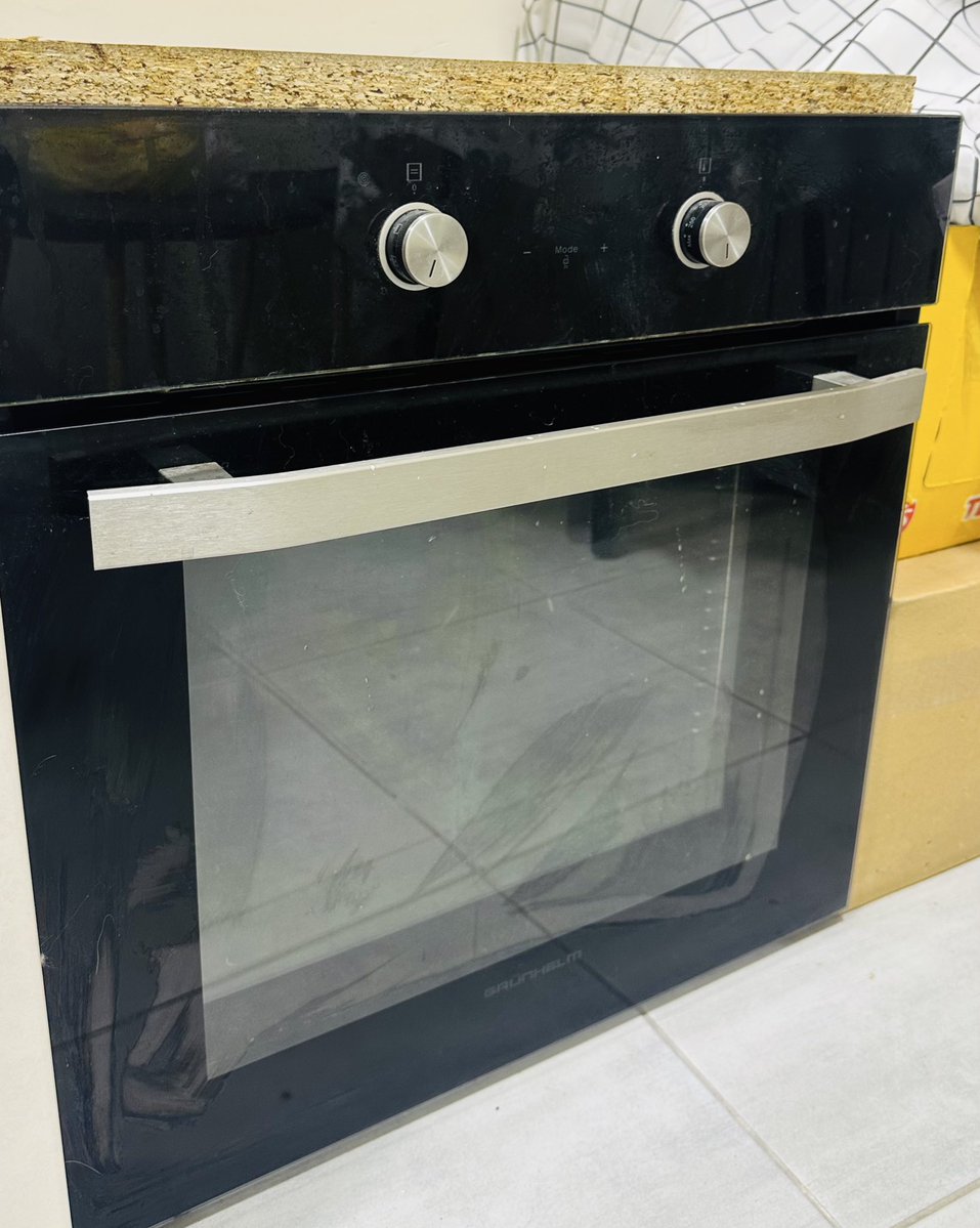 та, шо з села tweet media