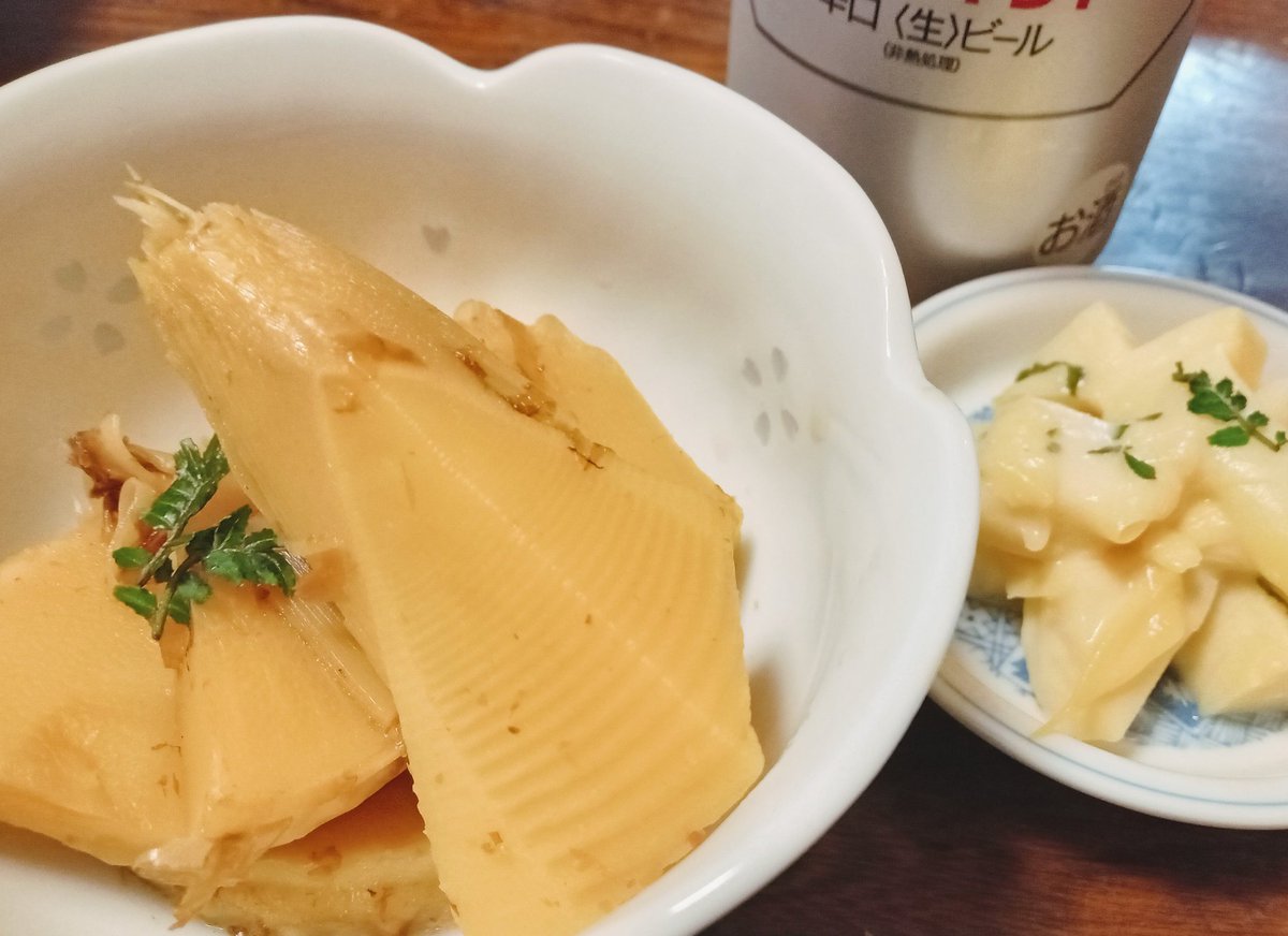 To_torinohane's tweet photo. 初物のタケノコ。裏山から掘ってきました。今年は表年だから、まだまだ楽しめるはず。 https://t.co/ftUhz4qpZk