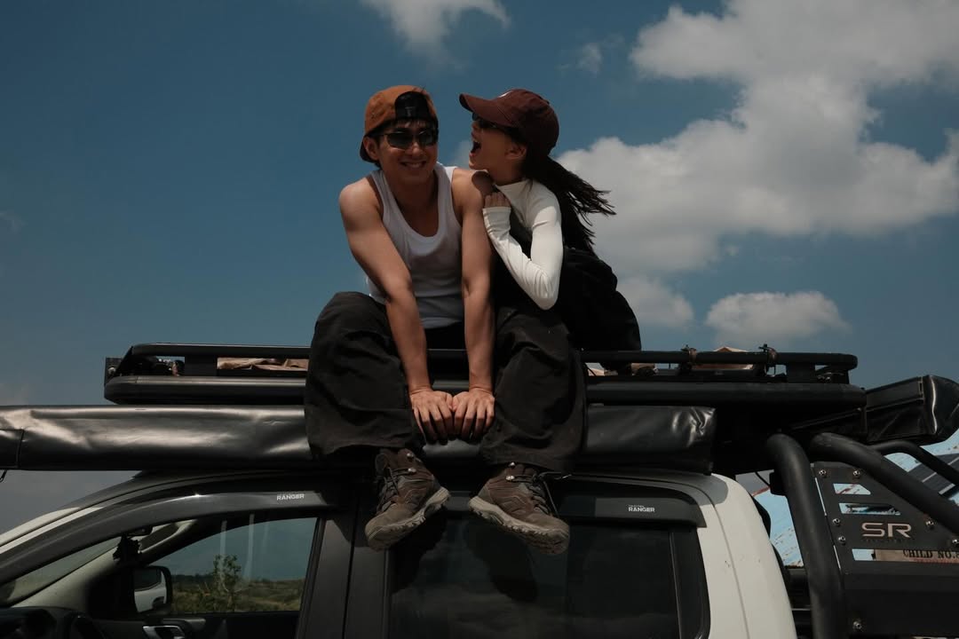 DWAR1494's tweet photo. JMFYANG SA ZAMBALES

TINGNAN: Ibinahagi ng aktres at dating PBB housemate na si Sofia 'Fyang' Smith ang ilang larawan nila ni JM Ibarra mula sa kanilang pag-akyat sa Mt. Pinatubo sa Zambales.

“📍Mt. Pinatubo", sey nito sa kanyang Instagrama account. https://t.co/CL0ZAc6uVd
