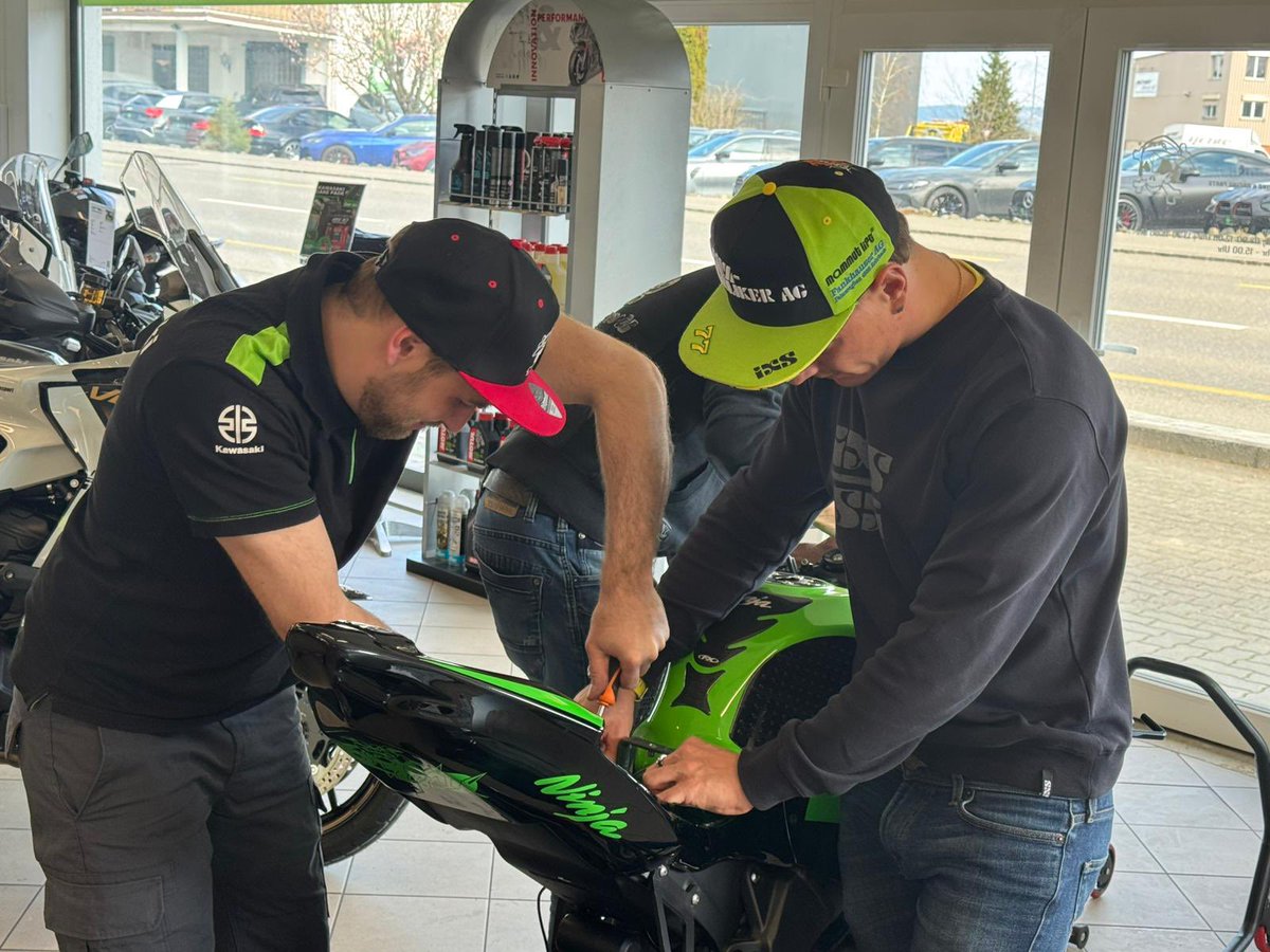 DomiAegerter77's tweet image. Danke @pvm_motosport_gmbh für mein Training Bike 🙏💚💛❤️‍🔥

#cantwait #ride #636 #race #77

@pevi_1969 @manuelastadler @dae_mechanic @kawasaki_worldsbk_team @ixsmoto @hostettler_ag @kawasakischweiz 

domi77.com