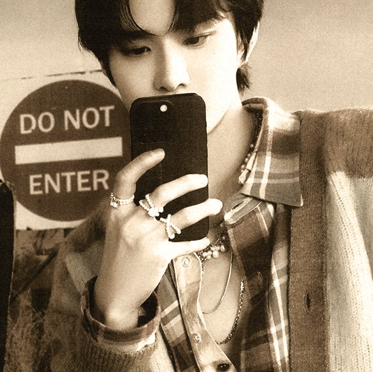 𝕸𝖎𝖐𝖔 tweet media