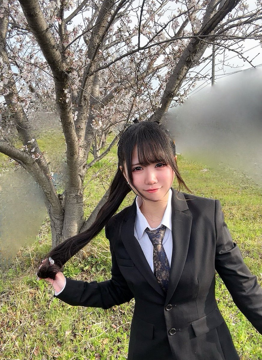 二葉あやか@えくれあエクレット tweet media