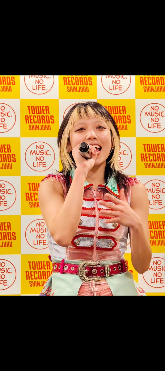 ムンおじ tweet media