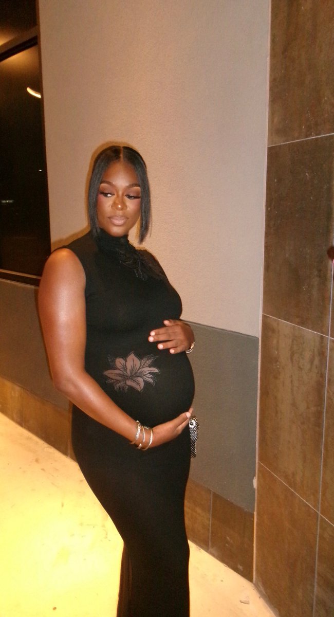 Re’Gineee 🌻 tweet media