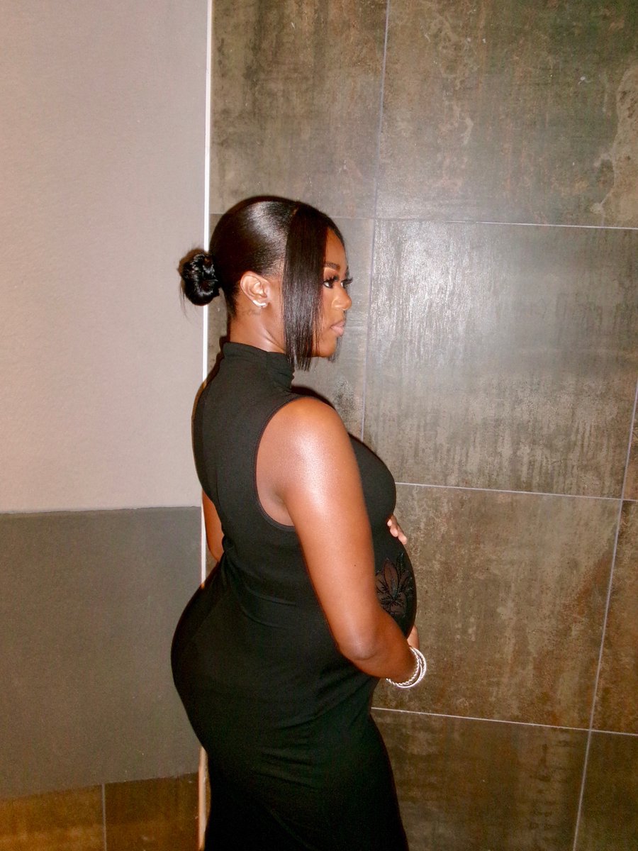 Re’Gineee 🌻 tweet media