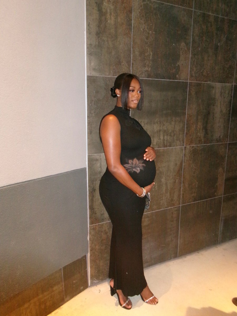 Re’Gineee 🌻 tweet media