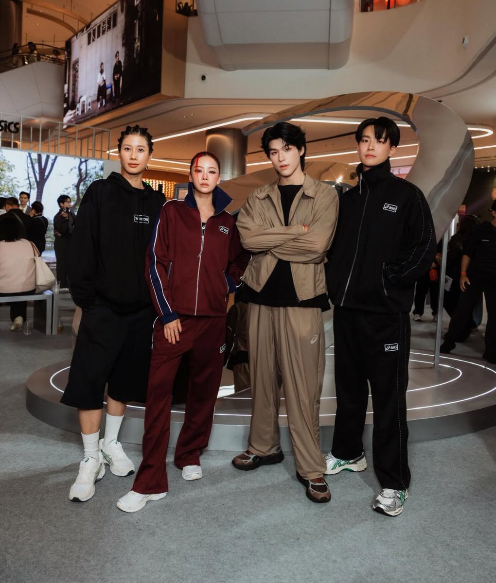 TeamPatChayanit tweet media