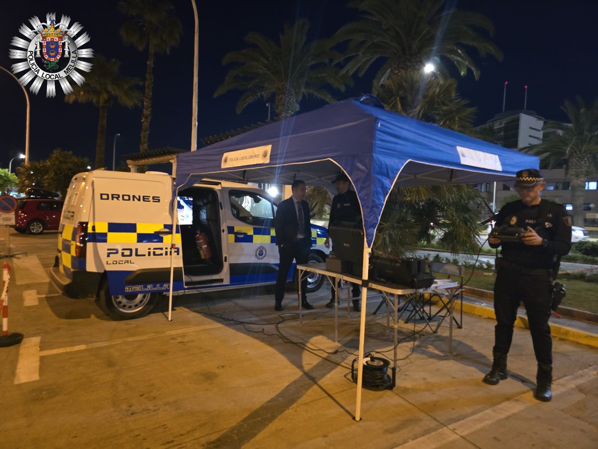 policia_localML's tweet photo. 👮@policia_localML
🚁 El Grupo Titán de la Policía Local vigila y apoya desde el aire el correcto desarrollo de las procesiones. 

Durante esta Semana Santa ✝️ estará velando por la seguridad, alertando de cualquier incidencia a los agentes 👮‍♀️👮 a pie de calle @policia_localML https://t.co/OD5c2bA5Gq