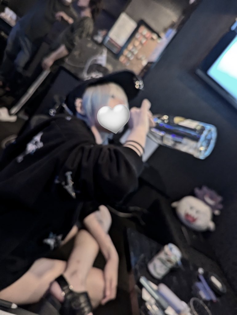 よわい tweet media