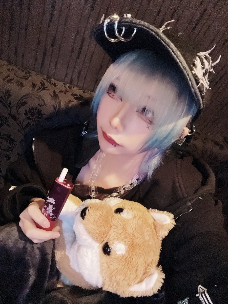 よわい tweet media