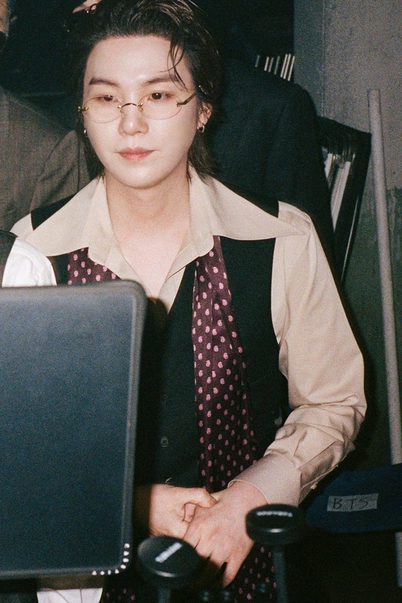 이엑스 tweet media