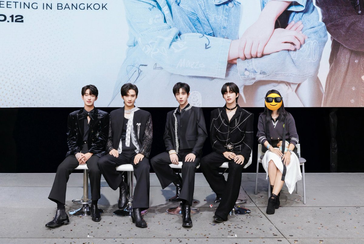 NiTCHxpuka 𓂃✮⋆˙ tweet media