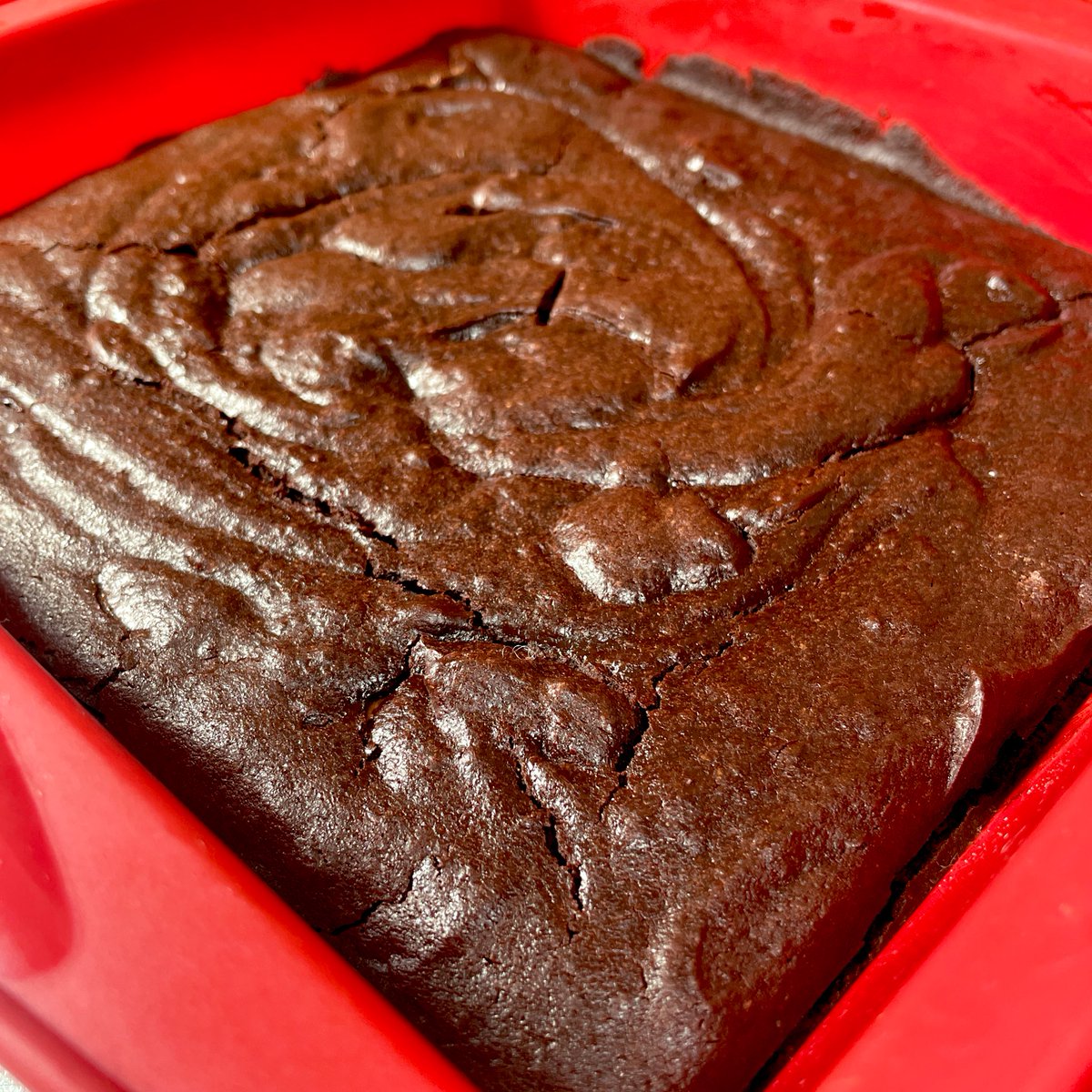 So far this morning, I’ve made birthday cake, brownies and in the process of baking scones. 
All vegan for Vinny’s birthday tomorrow!  
Step aside Nigella! 😁 🧑‍🍳