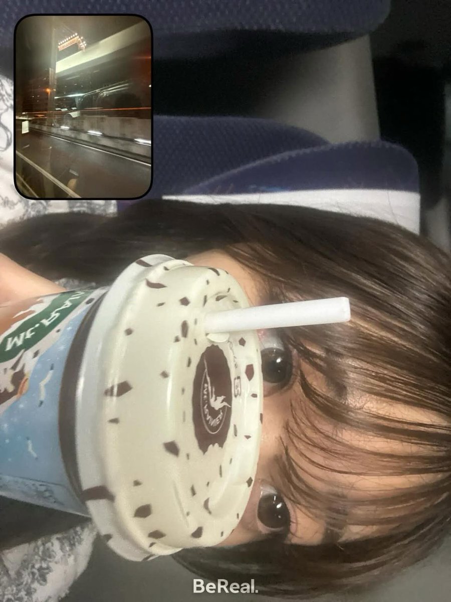 しおり tweet media