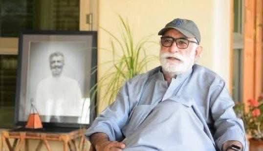 اے سر زمین بلوچستان صد افسوس ایسا کوئی بلوچ سردار نہیں رھا جو مرحوم نواب زادہ جمیل اکبر بگٹی صاحب کا جسد خاکی اپنے آبائی شہر ڈیرہ بگٹی مادر مٹی کے حوالے کرتا ؟ صد افسوس
#nawabjameelbugti #Balochistan