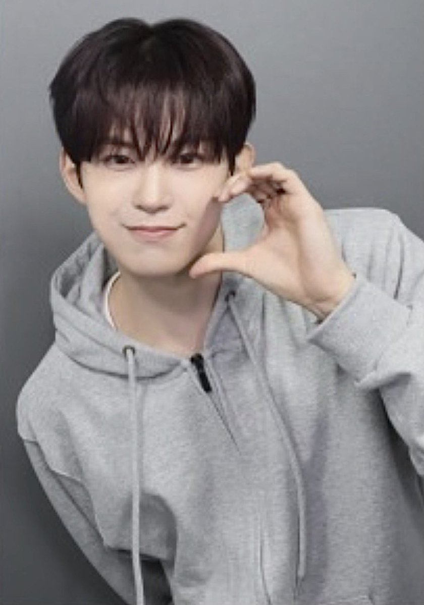 언이 ᵔ︡⩊ᵔ︠ tweet media