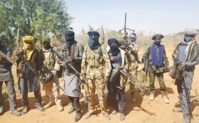 BREAKING: Five people, including three soldiers, were k!ll€d on Thursday when suspected bandits launched a coordinated assault on the twin communities of Mari and Dina in Patigi Local Government Area of Kwara State.