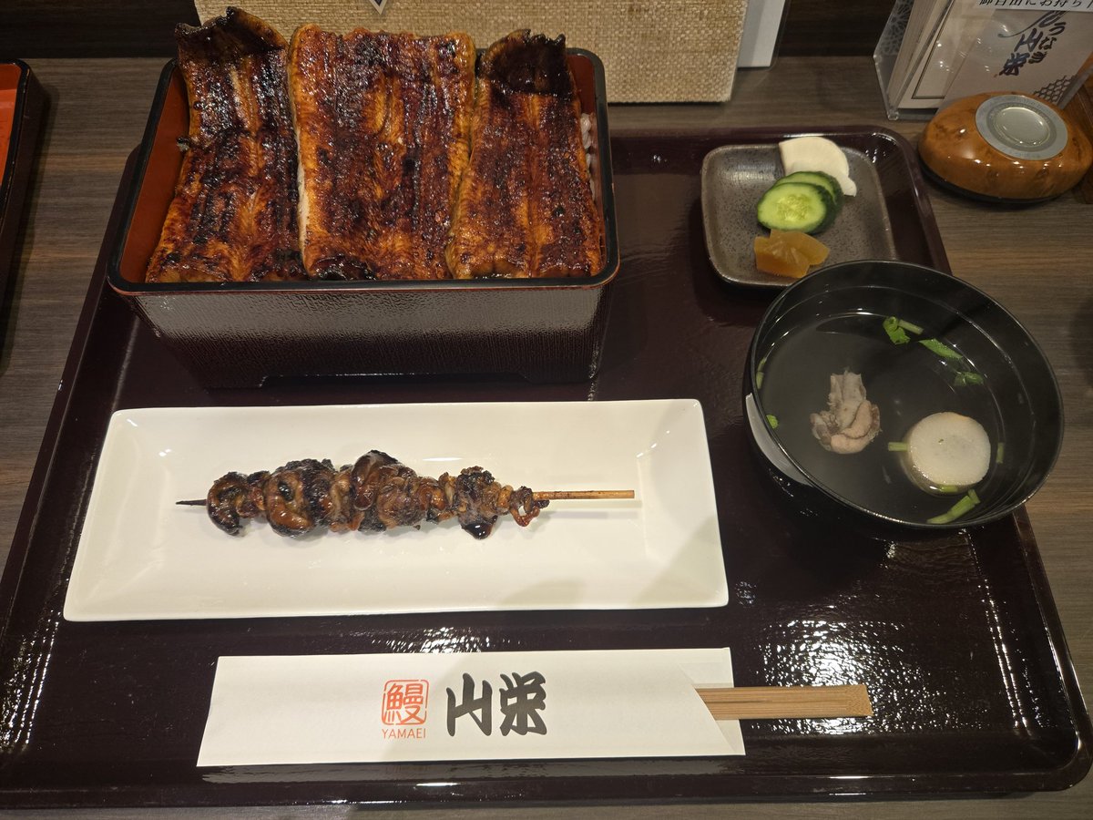 ノムノム【黒黒鮃団】 tweet media