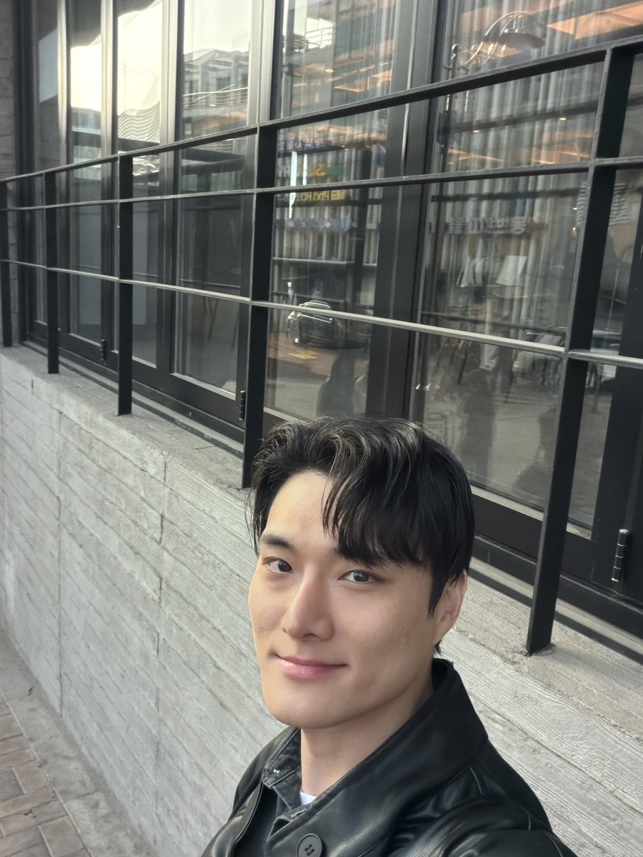 솔직히 맘에 드는 게 하나도 없었어요
특강이 필요할 것 같습니다
하지만 약속은 지키는 ‘대한민국 3대 남자’