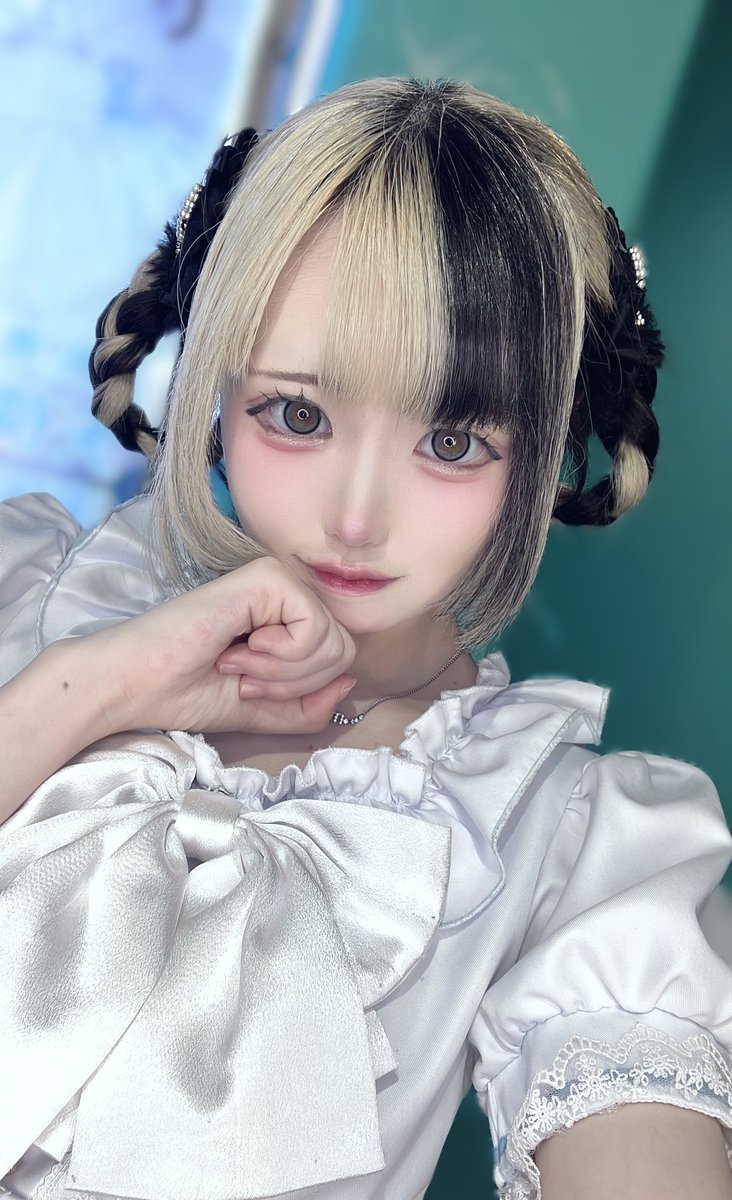 りる tweet media