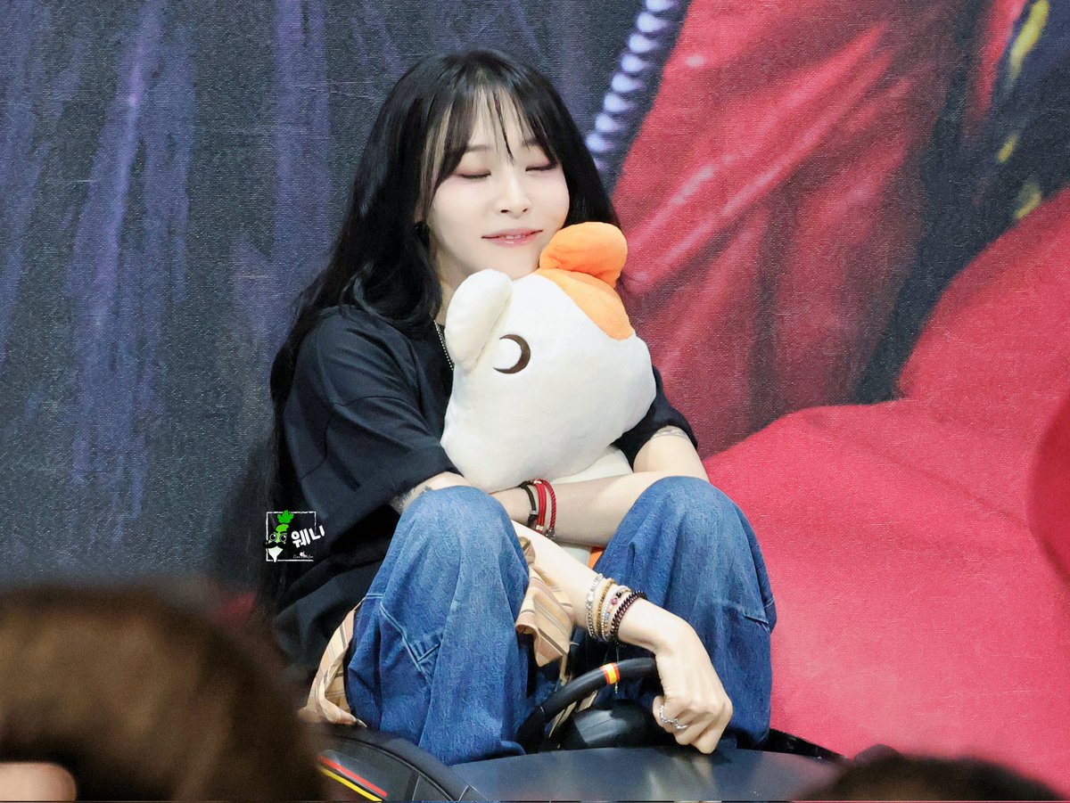 웨니_LE tweet media