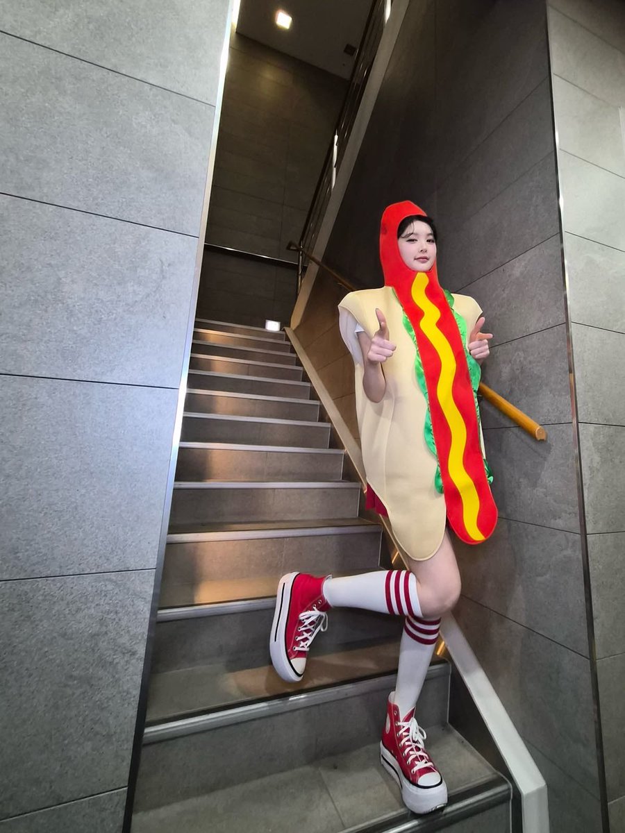 𝑬𝒊𝒏𝒂. tweet media