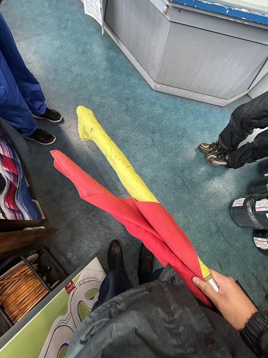 しおん tweet media