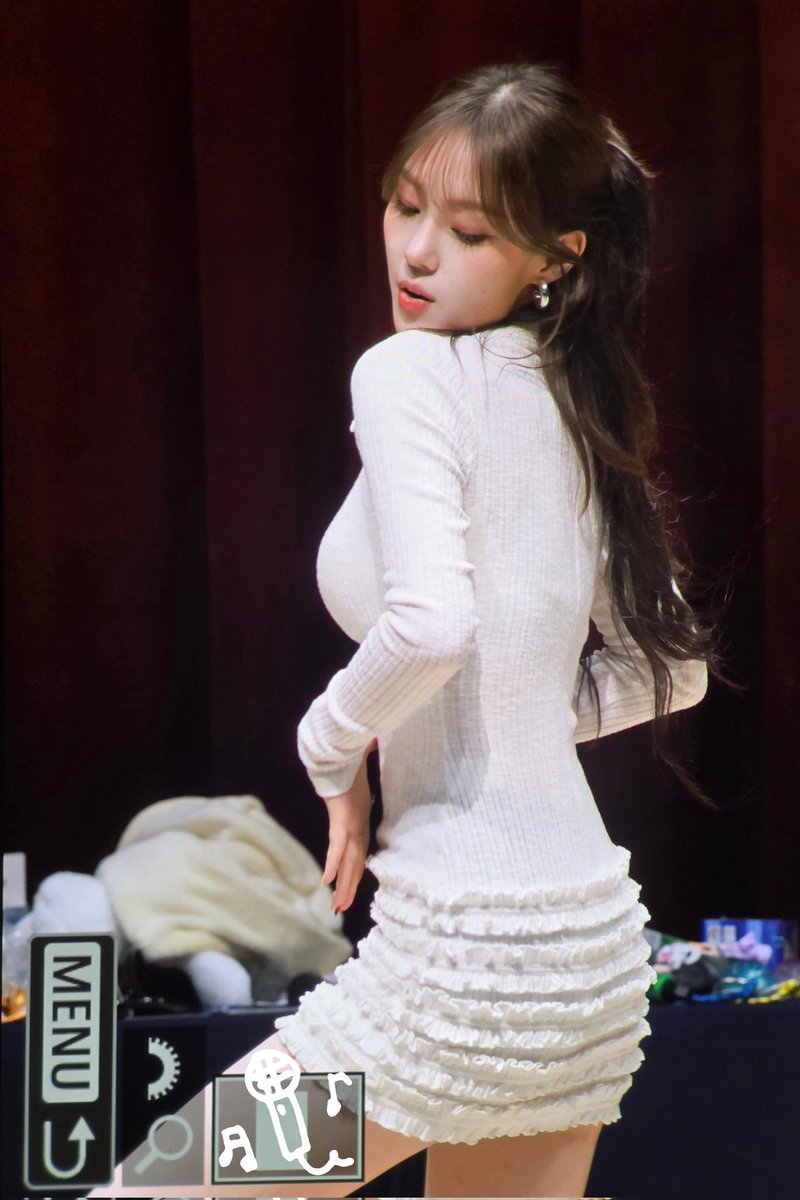 𝐬𝐢𝐧𝐠𝐟𝐨𝐫𝐔. tweet media