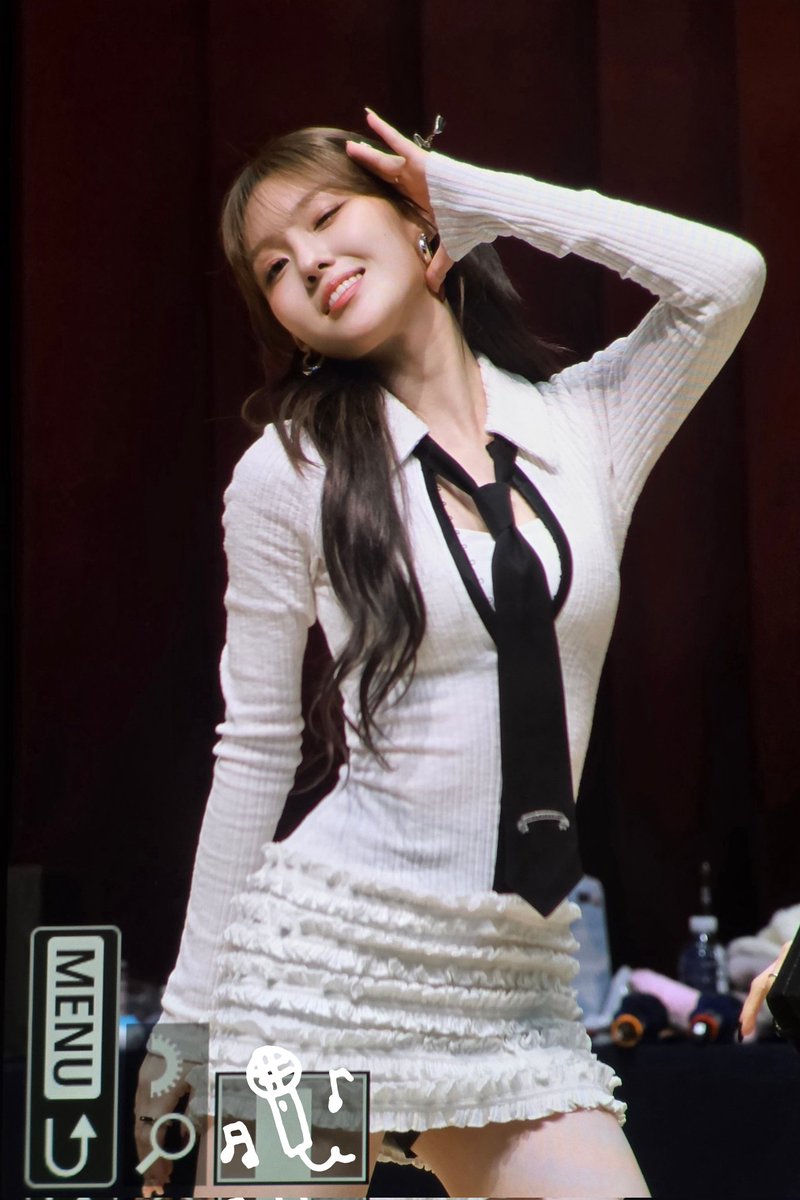 𝐬𝐢𝐧𝐠𝐟𝐨𝐫𝐔. tweet media