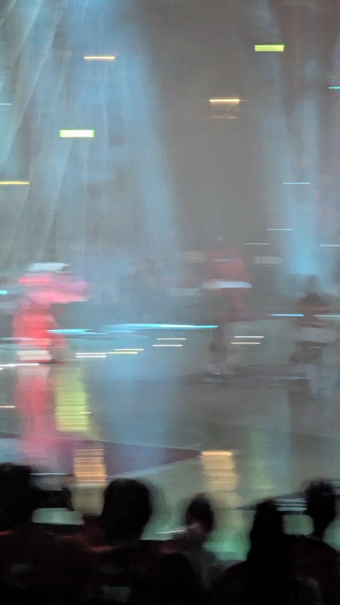 これだけぶれてもジャンボくんってわかる🤣

 #パオンいちがん 
 #Bリーグマスコット