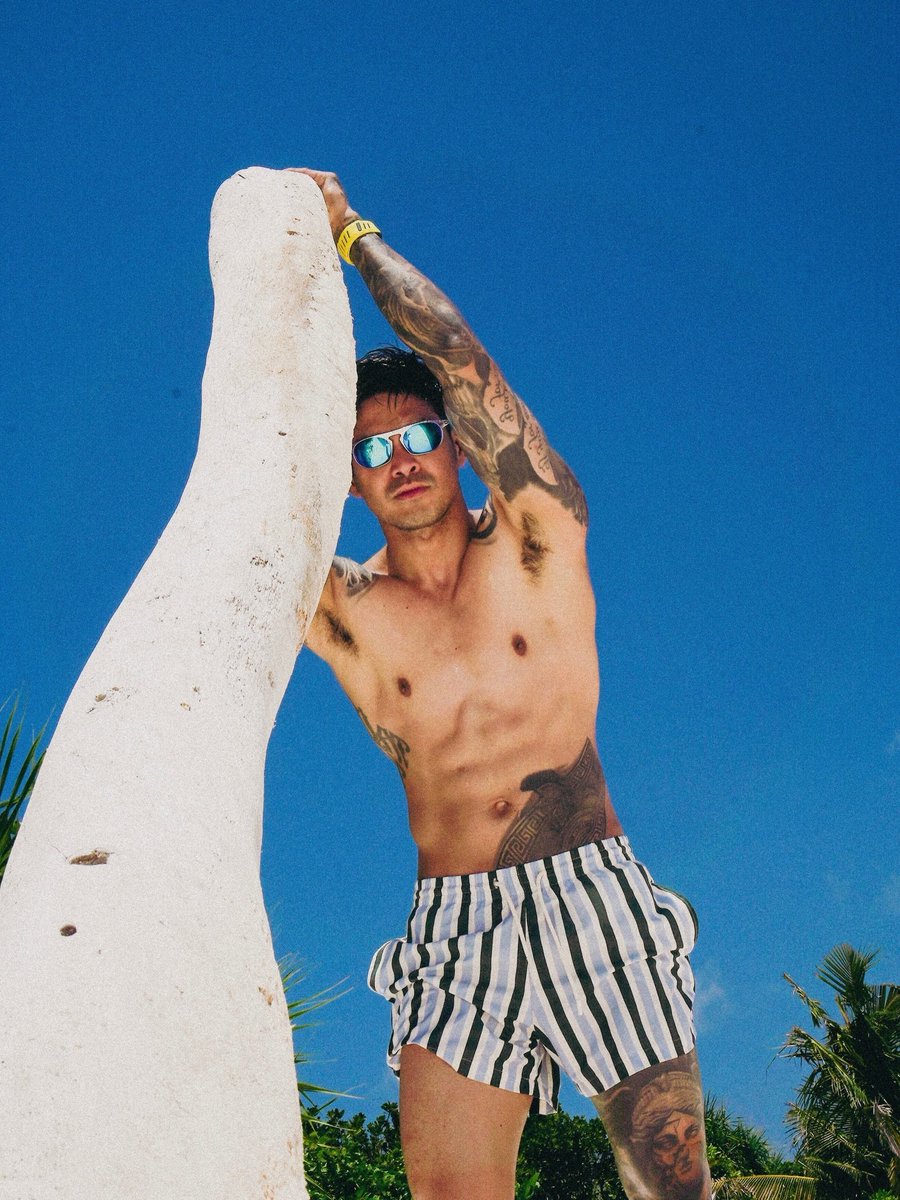 viceganda's tweet photo. ION PEREZ VISUALS WOAH https://t.co/kLmqp5u9qU