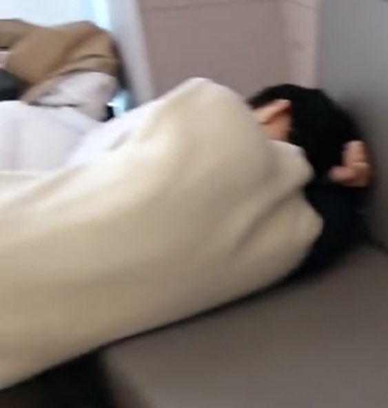 광칠이 tweet media