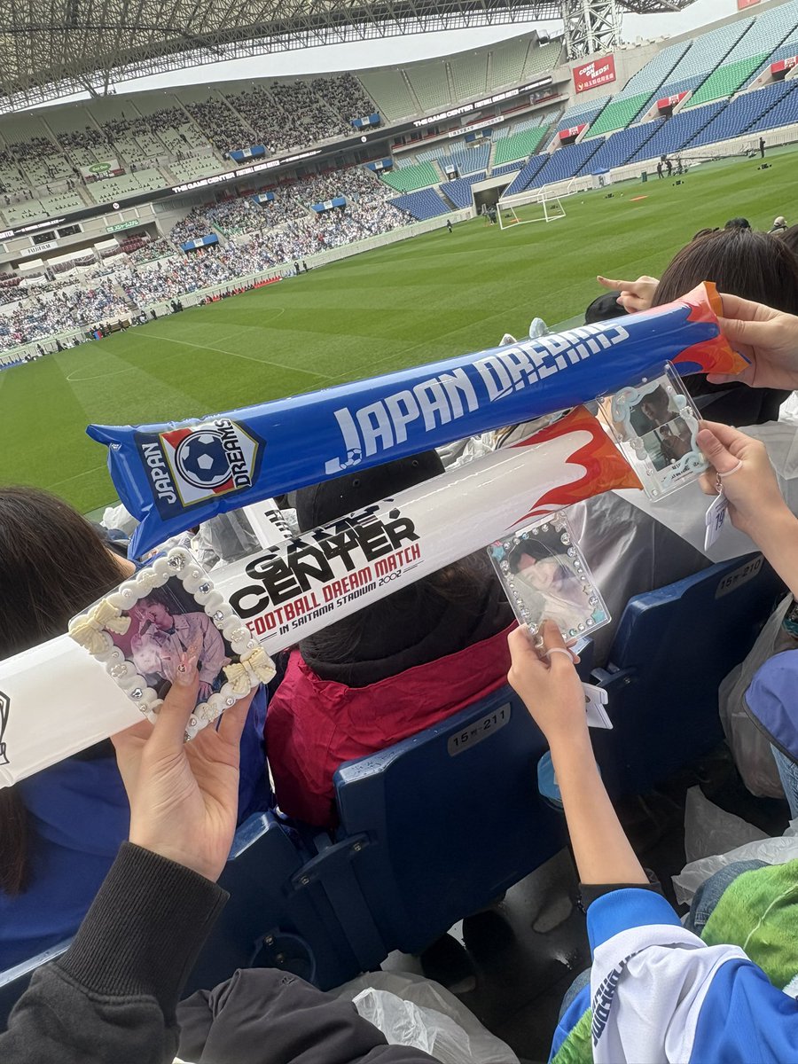 A🐬⚡️ tweet media