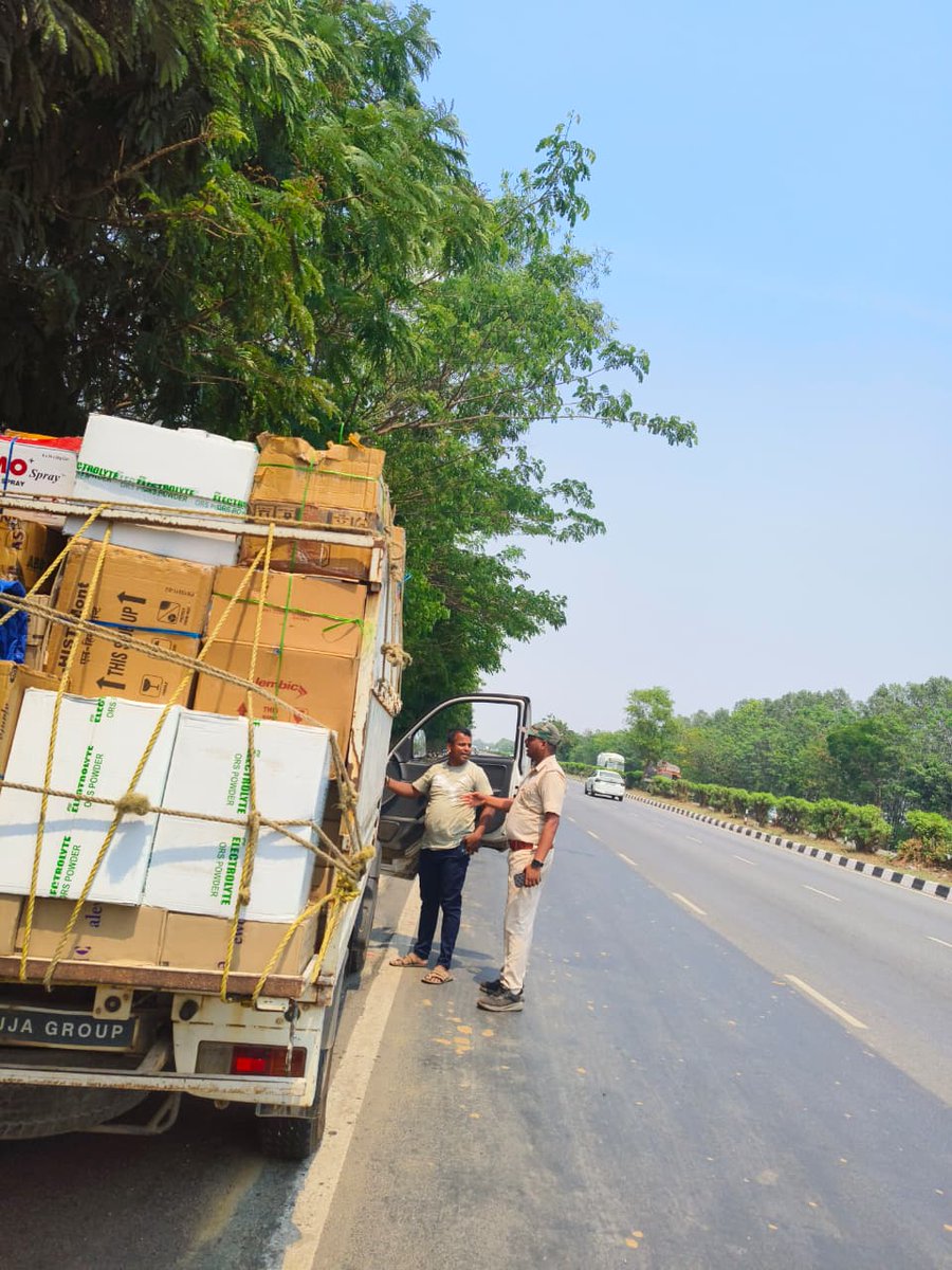 chandikholerto's tweet photo. Enforcement against all M.V Violations including PUC at Mugapal.@STAOdisha @dm_jajpur @spjajpur https://t.co/nKhRfgaaQQ