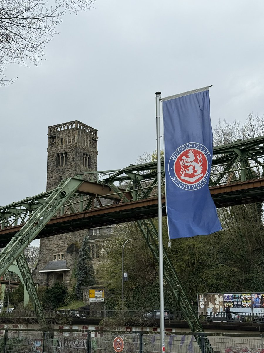 Erwin_VdSande's tweet image. Op bezoek in één van de meest iconische stadions in Duitsland: Stadion am Zoo van @rot_blau_com - een paradijs voor groundhoppers 🤩
#wsv