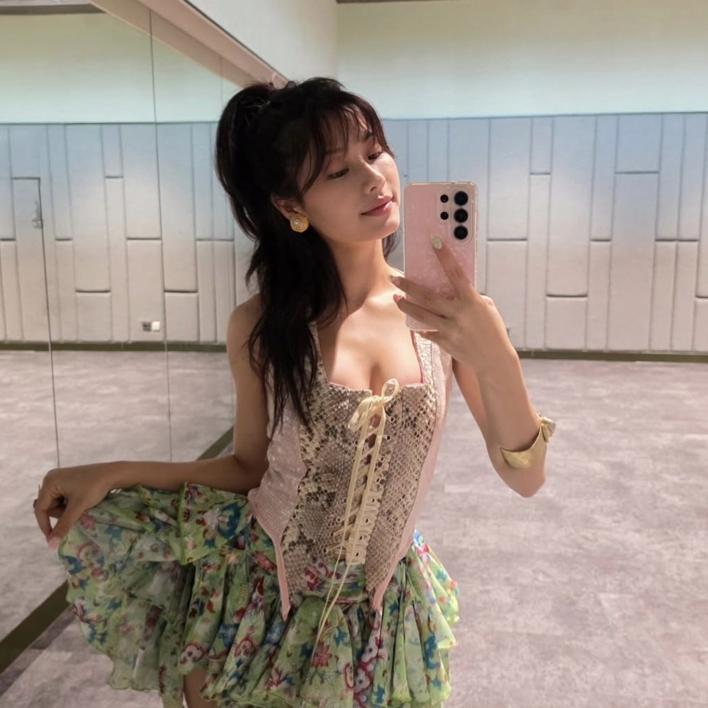 christy pics 🛼 tweet media